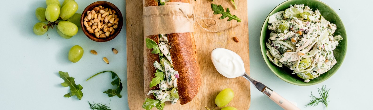 Kip sandwich met Griekse yoghurtsaus